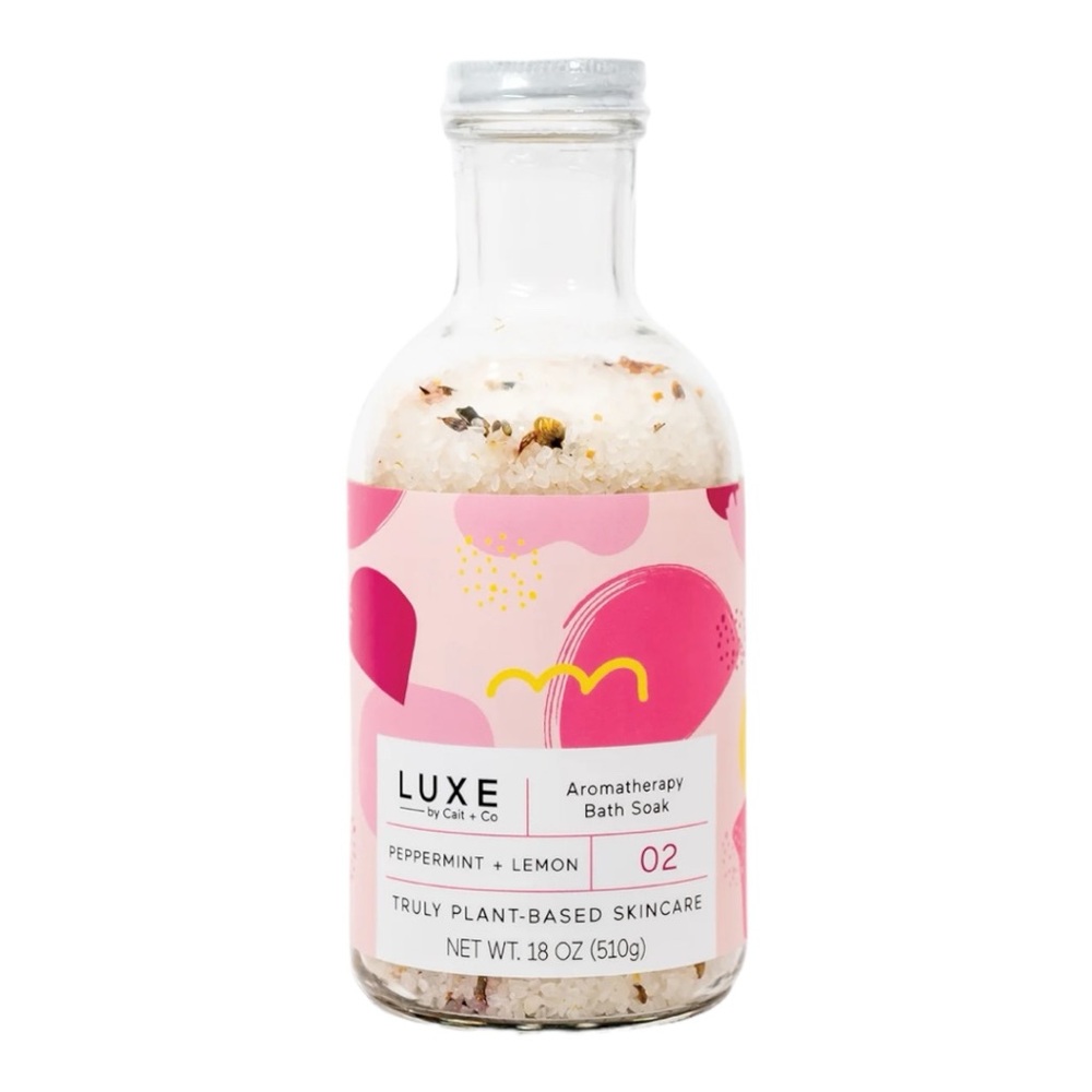 NEW Peppermint + Lemon Aromatherapy
Bath Salt Soak